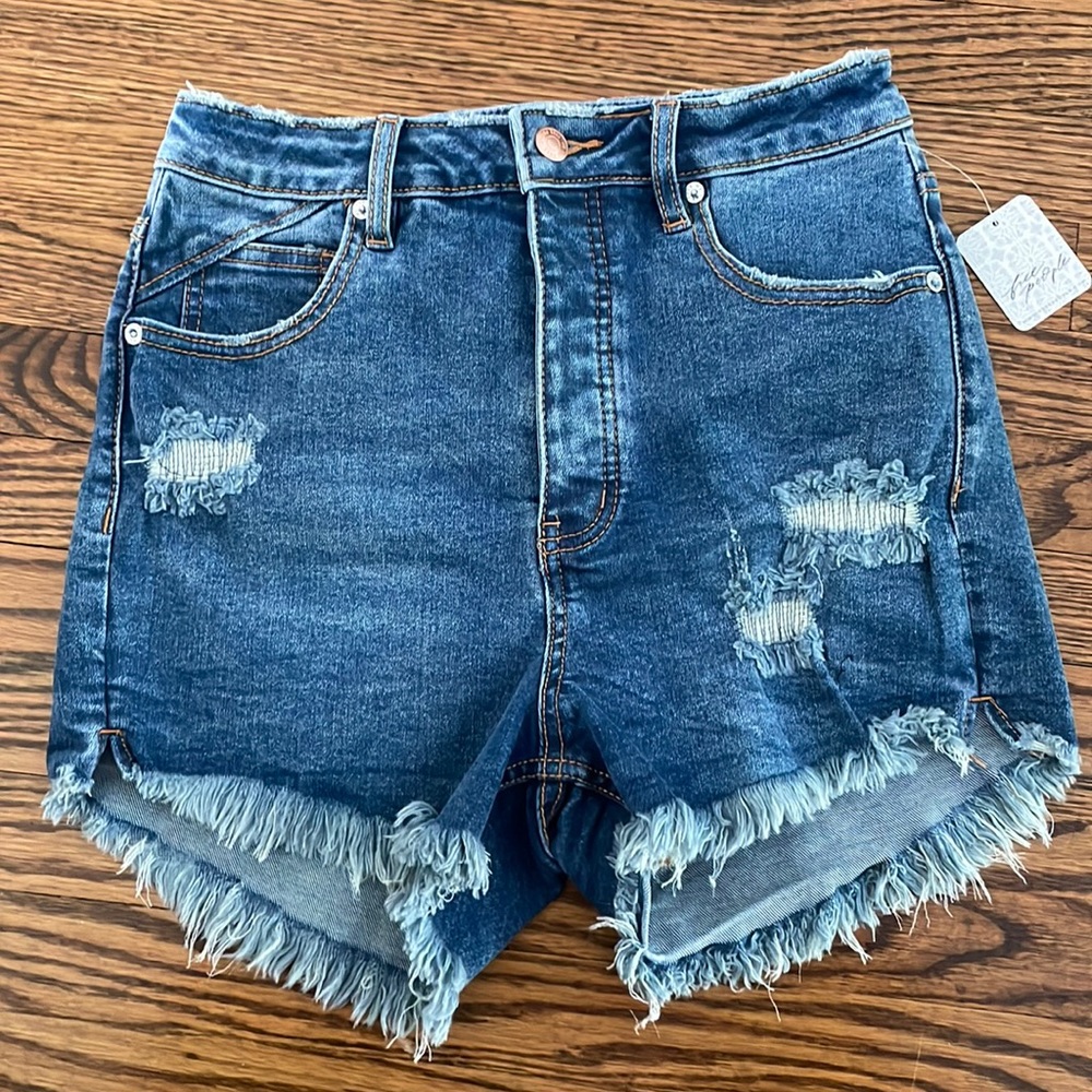 Free People “we the free” Jean shorts 27 Nwt